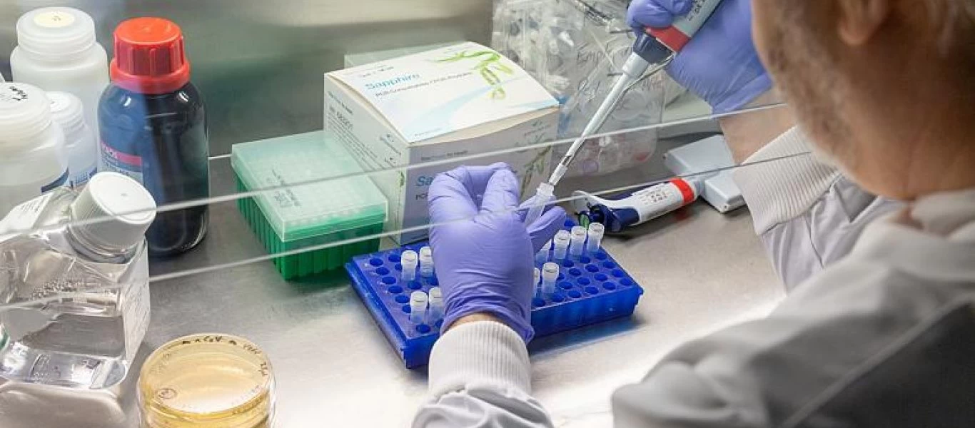 Αντισυνταγματική εκτροπή: Θα «φυλακίσουν» στα σπίτια τους τους πολίτες που δεν θα κάνουν το εμβόλιο